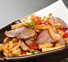 Preserved Radish with Salted Meat Stir-fry