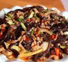 Wood Ear Mushroom and Pork Shreds