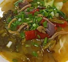 Old Jar Sichuan Pickled Cabbage Chicken Offal Rice Noodles