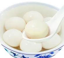 Glutinous Rice Balls in Sweet Fermented Rice Soup