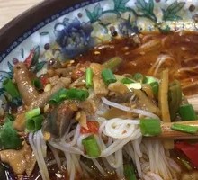 Spicy Pepper Chicken Offal Rice Noodles