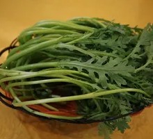 Chinese chrysanthemum greens