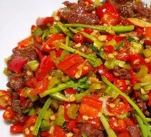 Stir-Fried Beef with Yellow Onion