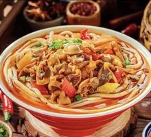 Sichuan-style Pepper Chicken Offal Noodles