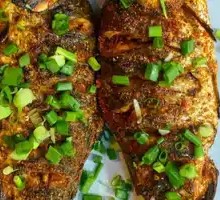 Scallion Crucian Carp