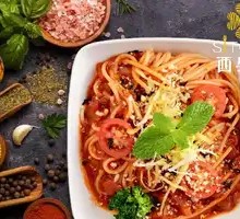 Classic Italian Meat Sauce Pasta