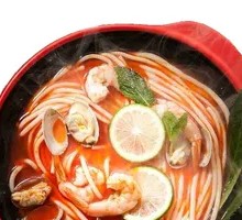 Beautiful Ham Hot Pot Rice Noodles