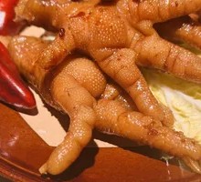 Homestyle Braised Chicken Feet