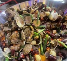 Clam and Vermicelli in Tin Bowl