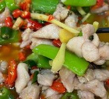Fresh Spicy Rabbit in Pot