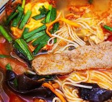 Sour Cabbage Pork Liver Noodles
