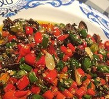 Green Pepper Stir-fried Black Chicken