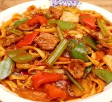 Beef Stir-Fried Knife-Cut Noodles