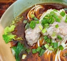 Red Broth Crispy Ribs Noodles