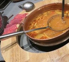 Bold Swimming Ring Freshly Sliced Beef and Lamb