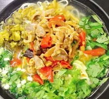Spicy Pickled Pepper Chicken Offal Noodles