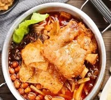 Pork Trotter Snail Noodles