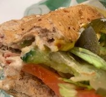 Aromatic Tuna Sandwich