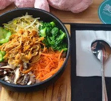 Spicy Golden Mushroom Stone Pot Rice