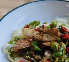 Stir-Fried Pork with Noodles