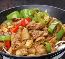 Braised Pig Intestine in Lotus Leaf