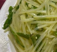 Sliced Potatoes with Green Pepper