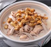 Songrong Mushroom Pig's Trotter Chicken Stew