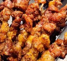 Charcoal-grilled Lamb Skewers