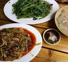 Pork Trotter with Soybeans