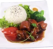 Pork trotter rice