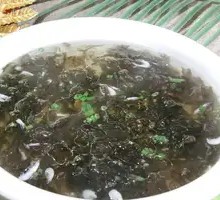 Seaweed and Shrimp Soup