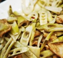 Fresh Bamboo Shoots with Pork Slices