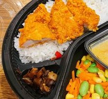 咖喱鸡块饭