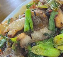 Stir-fried Rice Noodles with Pork