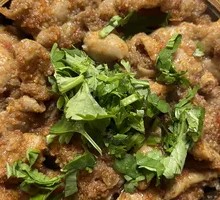 Steamed Pork Intestines with Rice Flour