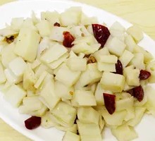Stir-fried Lotus Root Cubes