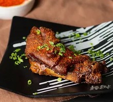 Braised and Roasted Pig Trotters