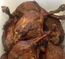 Sauce-Flavored Duck Leg