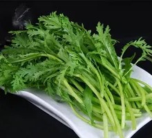 Chinese chrysanthemum greens
