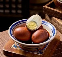 Tea Egg with Silver Crumbs