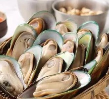 Half-Shell Mussels