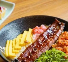 Whole Eel Rice Bowl