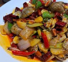 Stir-Fried Clams with Aromatics