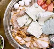 Crispy Pork with Tofu Soup
