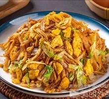 Mixed Egg Stir-Fried Noodle Strips
