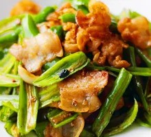 Mr. Xiao's Stir-Fried Pork with Green Pepper