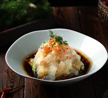 Crispy Cucumber with Oil Vinegar and Jellyfish Head