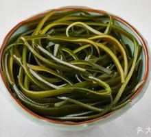 Thin seaweed strips