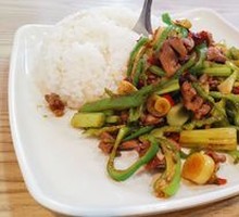 Pickled Pepper Chicken Offal Rice