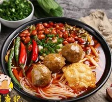 Spicy Snail Noodles with Beef Balls, Fish Balls and Tofu Puffs